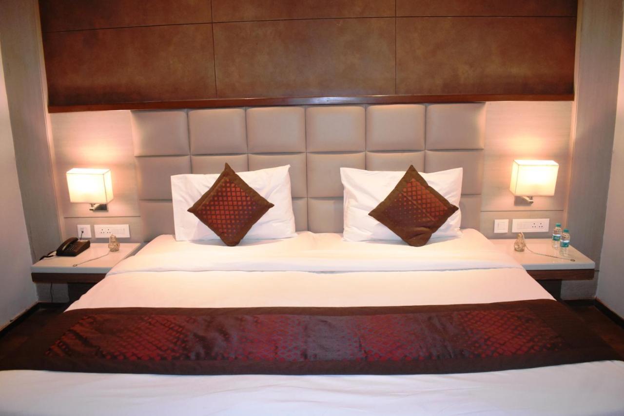 Lemonwood Suites By F9 Hotels - Trivoli Garden Chhatarpur Νέο Δελχί Εξωτερικό φωτογραφία