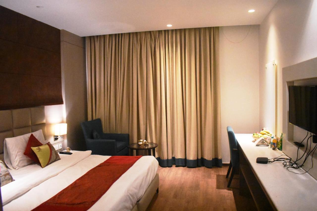 Lemonwood Suites By F9 Hotels - Trivoli Garden Chhatarpur Νέο Δελχί Εξωτερικό φωτογραφία