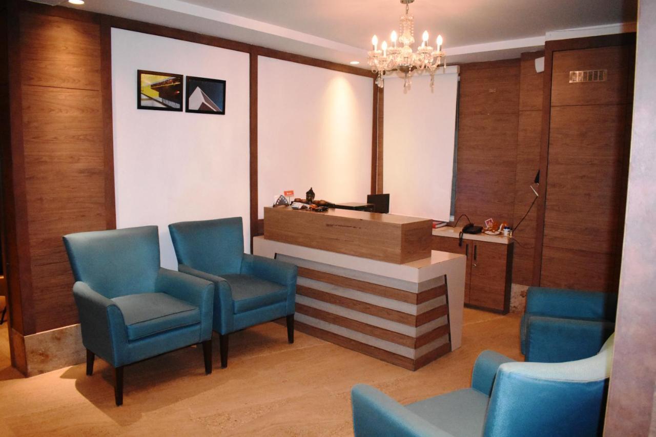 Lemonwood Suites By F9 Hotels - Trivoli Garden Chhatarpur Νέο Δελχί Εξωτερικό φωτογραφία